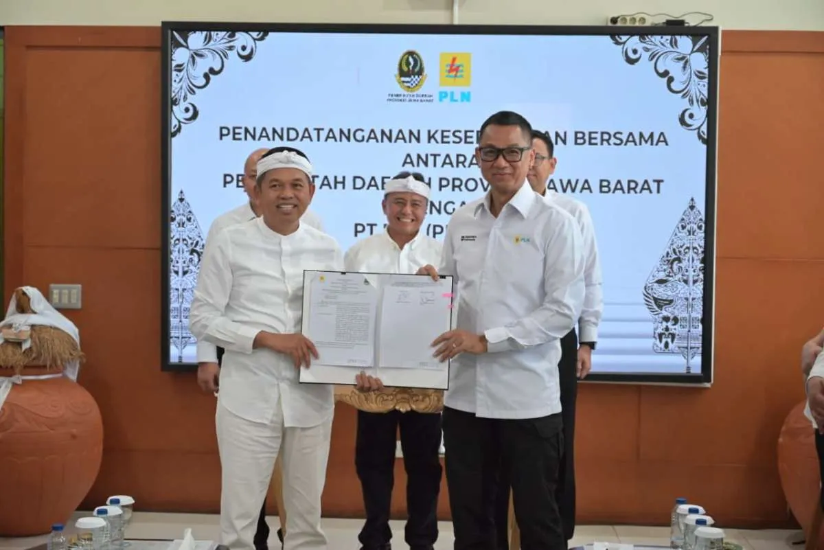 Dedi Mulyadi Gandeng PLN, Seluruh Warga Jabar Ditargetkan Nikmati Listrik pada 2027