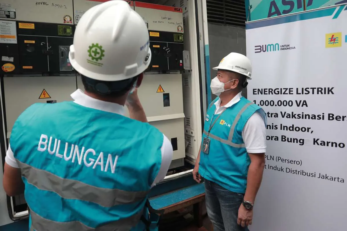 PLN gunakan powerbank untuk kebutuhan listrik sentra vaksinasi bersama di Senayan