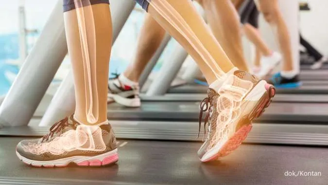 8 Tips Menjaga Kesehatan Tulang agar Tetap Kuat Menurut Ahli