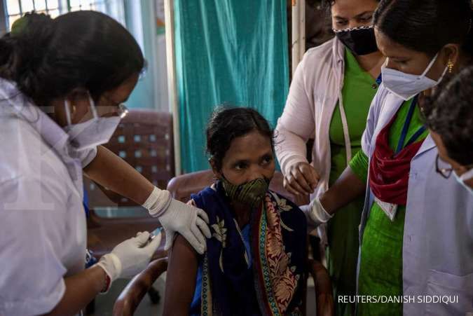 Kasus melonjak, India akan izinkan vaksin Covid-19 untuk semua orang dewasa
