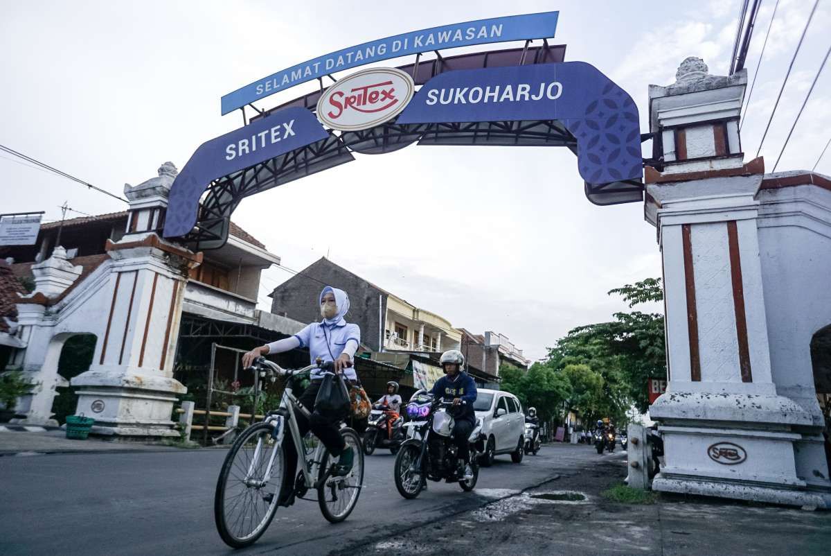 Kabar Duka Datang Dari Industri Tekstil Nasional, Ancaman Badai PHK ...