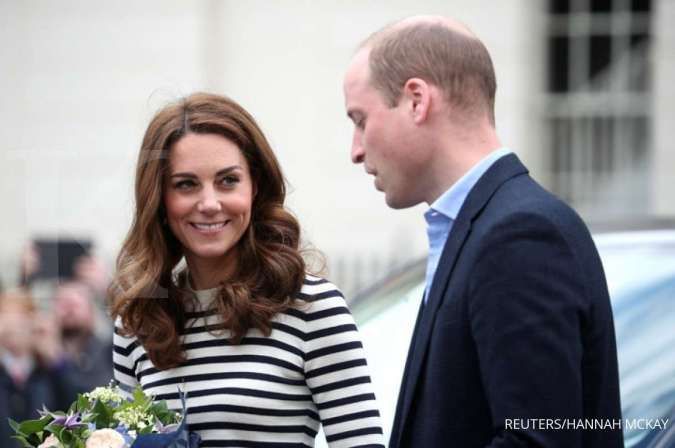 Istri Pangeran William, Kate Middleton pakai anting seharga Rp 113.000