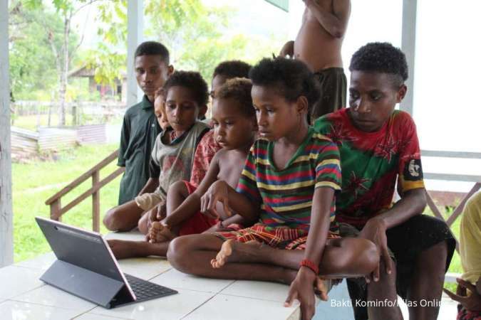 Mengantar Masyarakat Papua dan Papua Barat Bermigrasi ke Era Digital