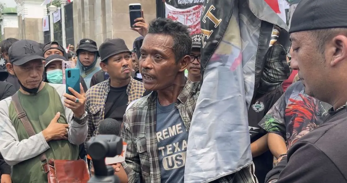 Massa AMPB Tagih Janji DPR Sahkan RUU Perampasan Aset Sebelum 15 Desember