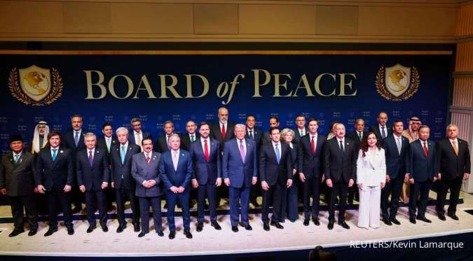 Trump Padukan Diplomasi dan Pujian Personal dalam Pertemuan Board of Peace