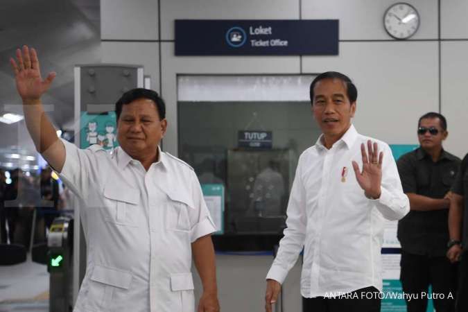 Bertemu lagi usai pilpres, akhirnya Prabowo ucapkan selamat ke Jokowi di stasiun MRT
