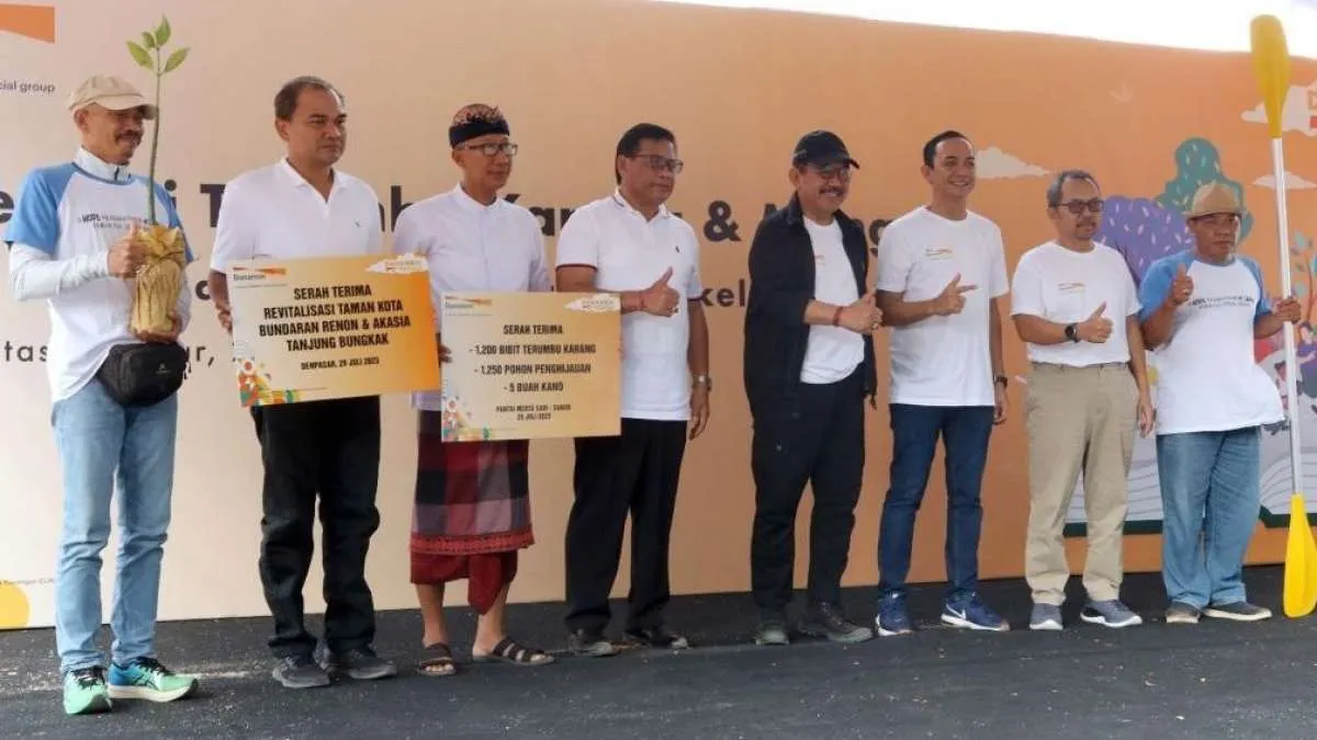 Danamon Peduli Lakukan Konservasi Terumbu Karang, Tanam Mangrove & Donasi Kano
