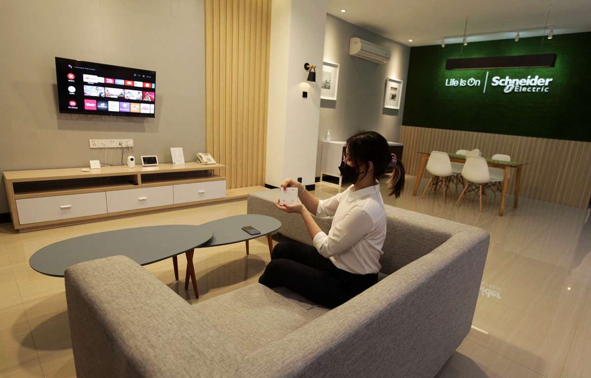 Merasakan Rumah Pintar di Schneider Living Space
