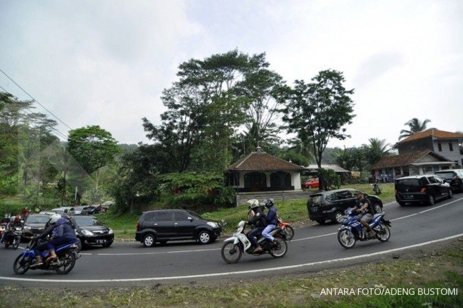 Ruas jalan Bandung-Tasikmalaya longsor di Malangbong