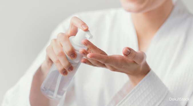 Sebelum Coba, Simak 5 Kesalahan Pakai Cleansing Oil yang Harus Dihindari Berikut