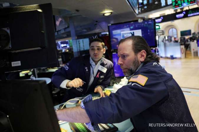 Wall Street Loyo: Dow, S&P 500 dan Nasdaq Kompak Ditutup Melemah