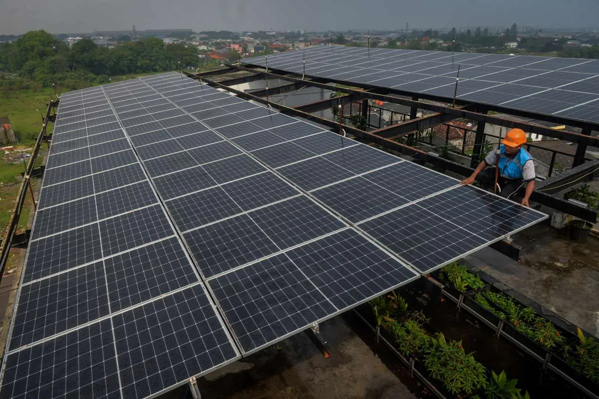 PLN Luncurkan Proyek PLTS Mentari Nusantara I 1,22 GW Lewat Skema Tender Giga One