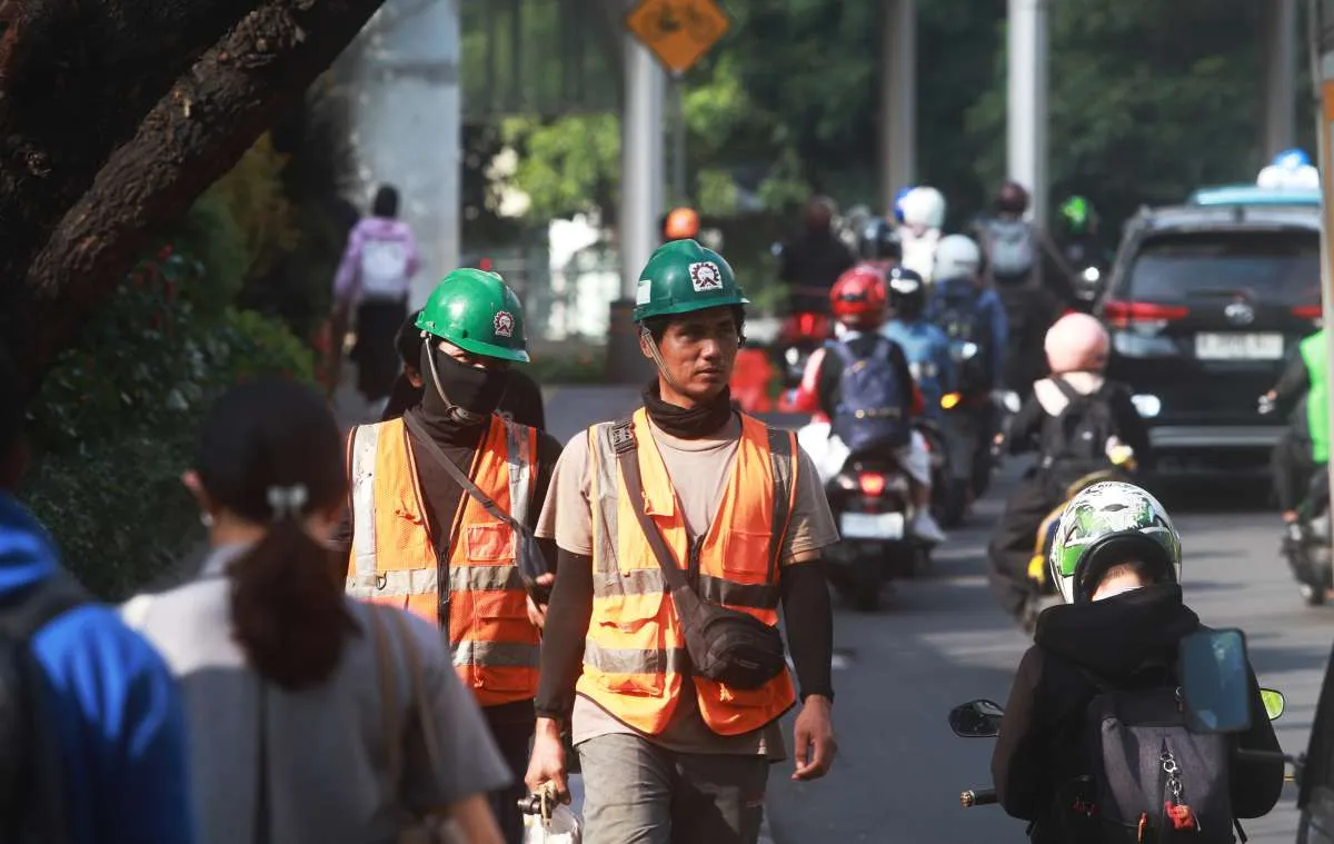 Ekonom Beberkan Penyebab Serapan Tenaga Kerja Investasi Turun di 2025