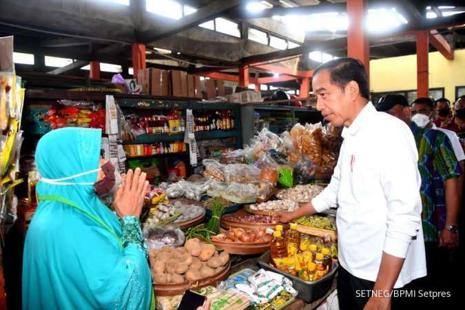 Tinjau Pasar Sentul Yogyakarta, Presiden Jokowi Dapati Harga Beras Masih Naik