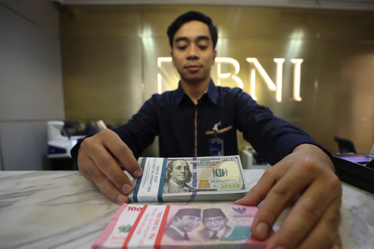 Menurunkan Biaya Dana Tak Cukup dengan Memangkas Bunga LPS