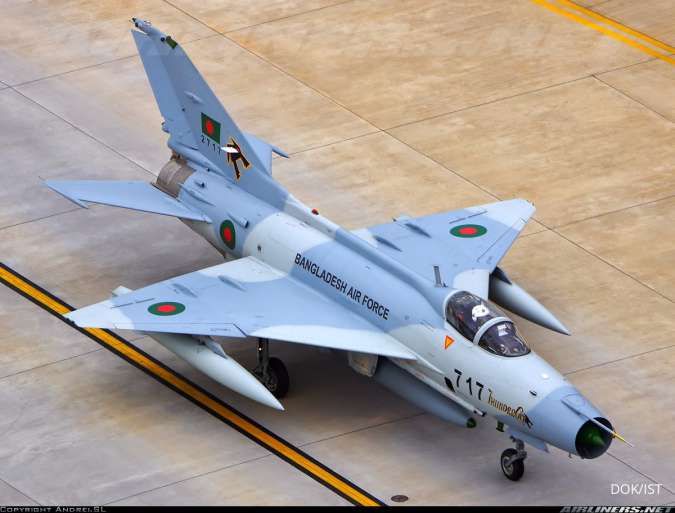Jet Tempur AU Bangladesh Jatuh di Kampus Sekolah, Tewaskan Sedikitnya 19 Orang