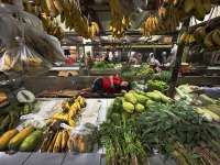 Indeks Keyakinan Konsumen Kembali Turun di Mei 2025, Optimisme Masyarakat Melandai