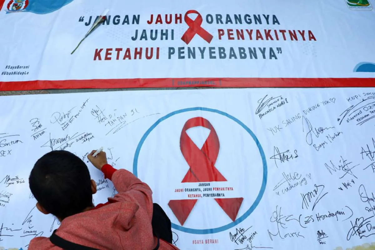 Mengenal HIV/AIDS serta gejala dan tahapan infeksinya selama bertahun-tahun