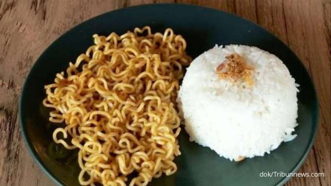 Makan Mie dengan Nasi Bisa Memicu Penyakit Jantung dan Diabetes? 