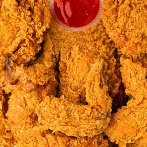 Cek promo KFC hari ini 23 Februari 2021, 2 potong ayam dan 3 half winger Rp 54.545