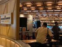 Social House Kolaborasi dengan Museum Macan dan Seniman Kaca Gelar Pameran