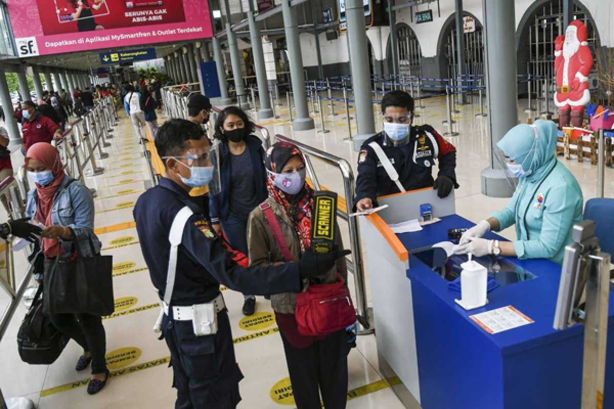 Minat Masyarakat Bepergian di Tengah Pandemi Tinggi, Stok Rapid Test Antigen Terkuras