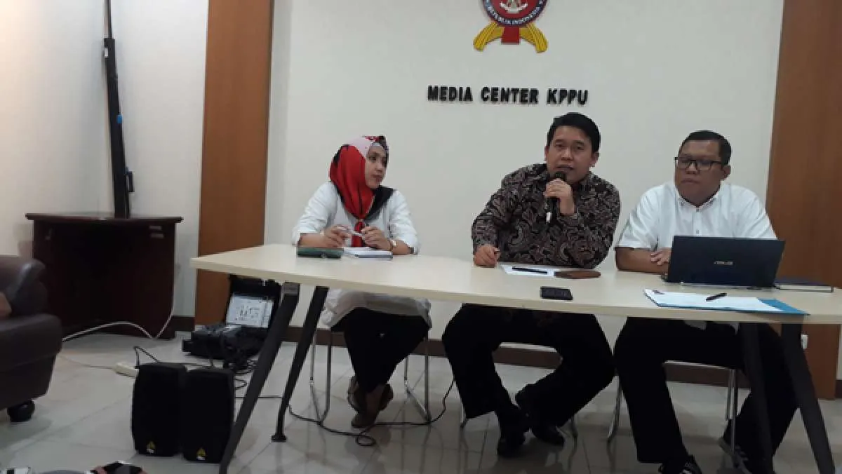 Tak dihadiri semua terlapor, sidang dugaan kartel tiket pesawat ditunda