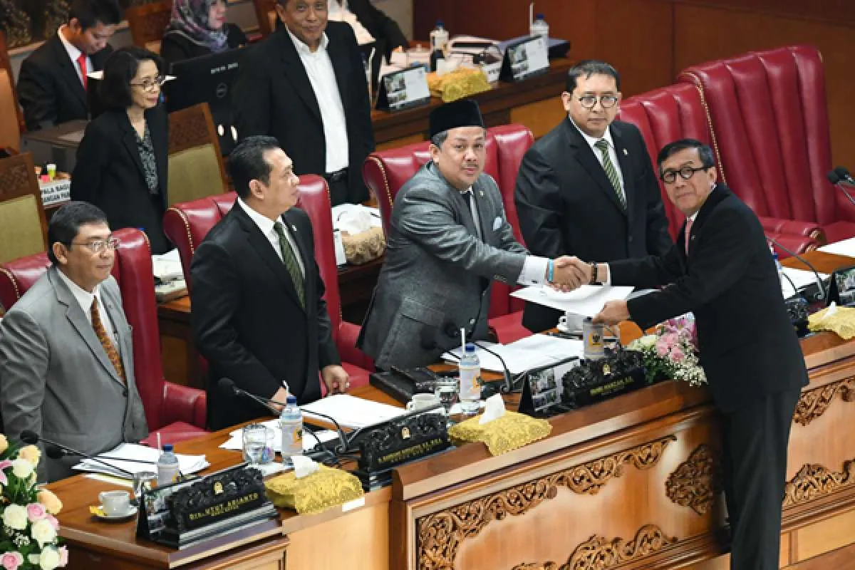 Presiden pertimbangkan Perppu KPK, Yasonna: Berjalanlah di jalur konstitusi
