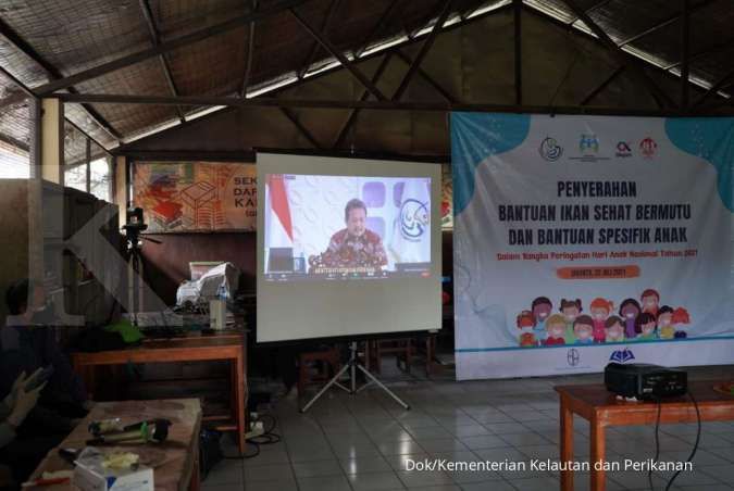 Peringati Hari Anak Nasional, KKP Bagikan 1,2 Ton Ikan ke Kampung Pemulung hingga Lapas Anak