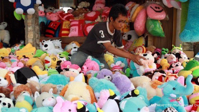 Pengrajin boneka keluhkan biaya SNI mahal