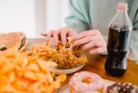 10 Kebiasaan yang Membahayakan Kesehatan Ginjal Anda, Sebaiknya Hindari!