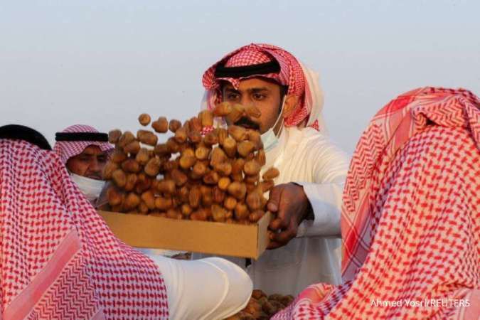 Hadiah dari Raja Salman Bagi Muslim Dunia, Arab Saudi Mengirim Kurma ke 93 Negara
