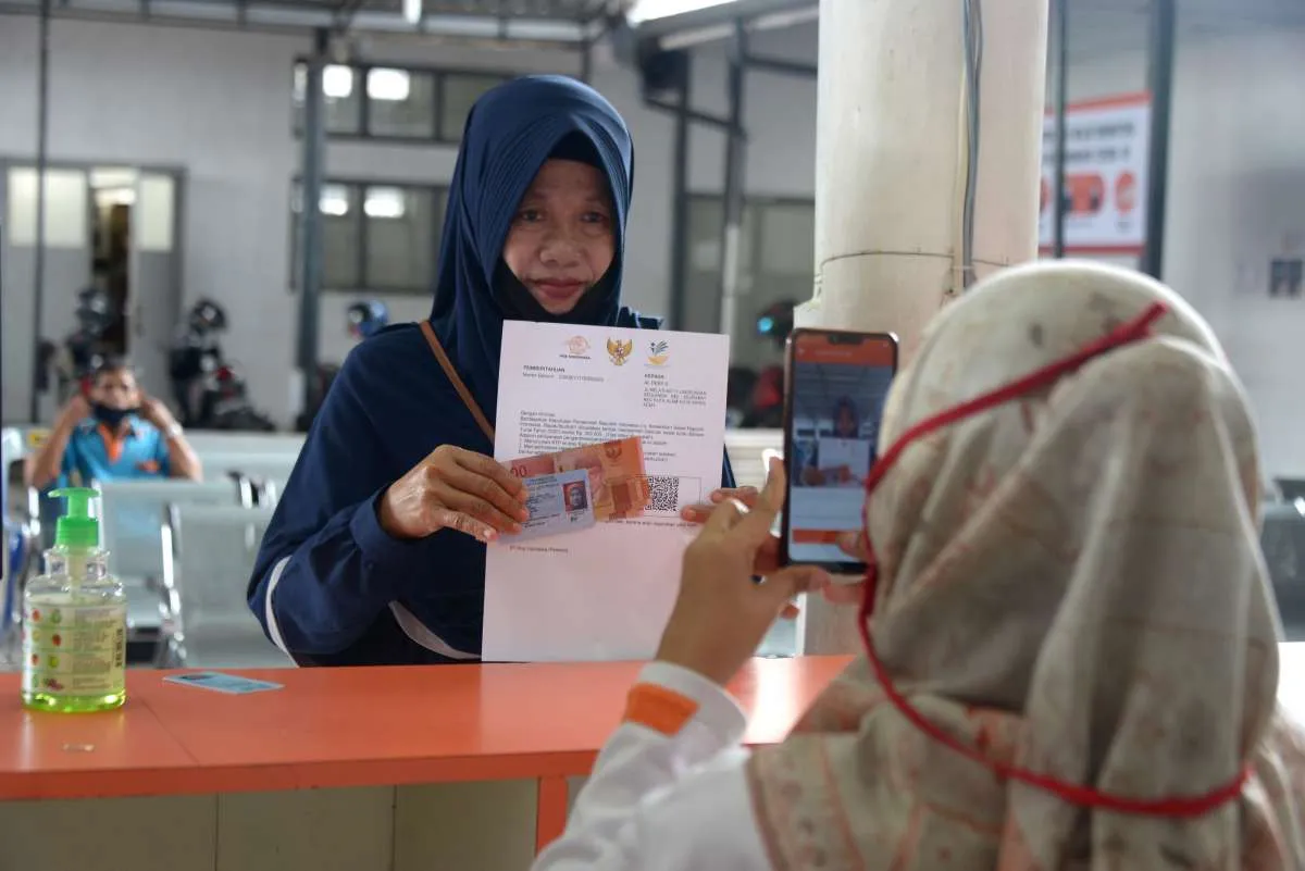 Pos Indonesia Catat 5,72 Juta KPM Telah Terima BLT Minyak Goreng