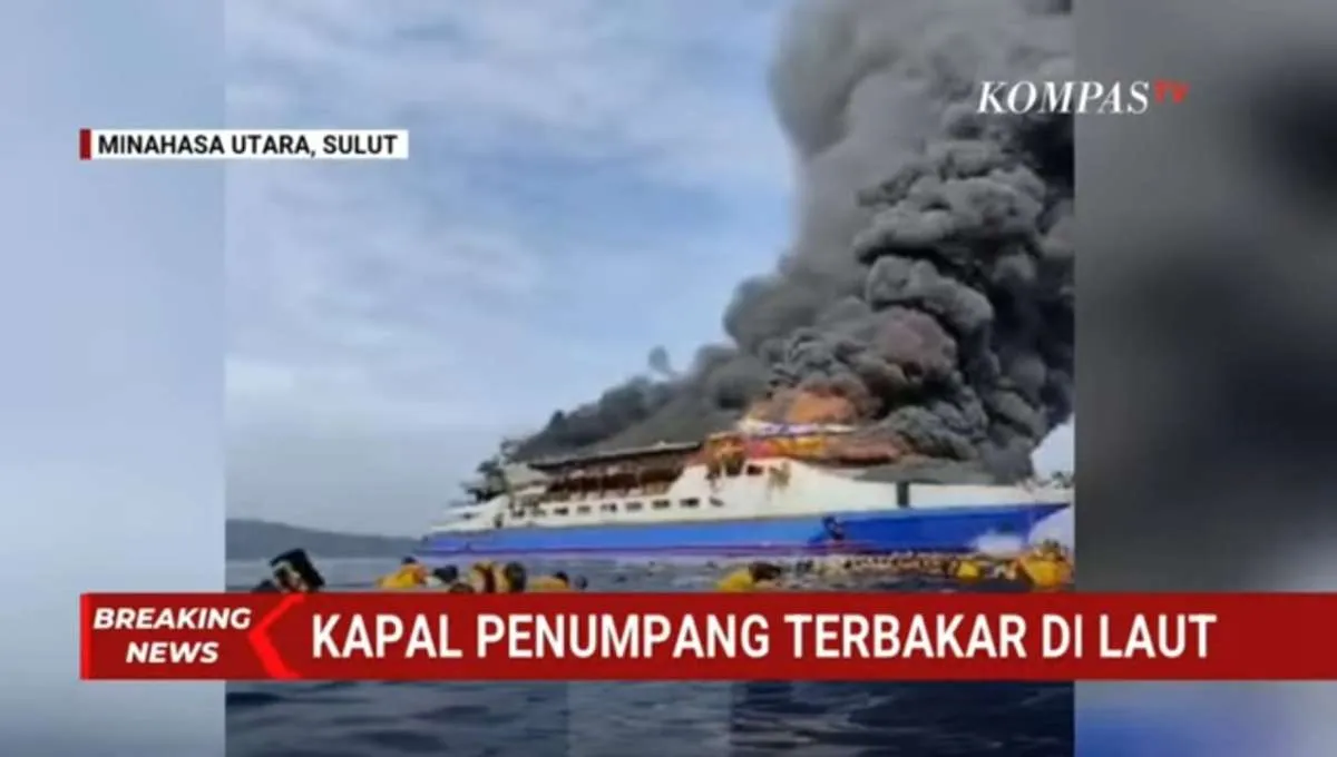 Kapal KM Barcelona Terbakar di Perairan Sulut, Ratusan Penumpang Dievakuasi