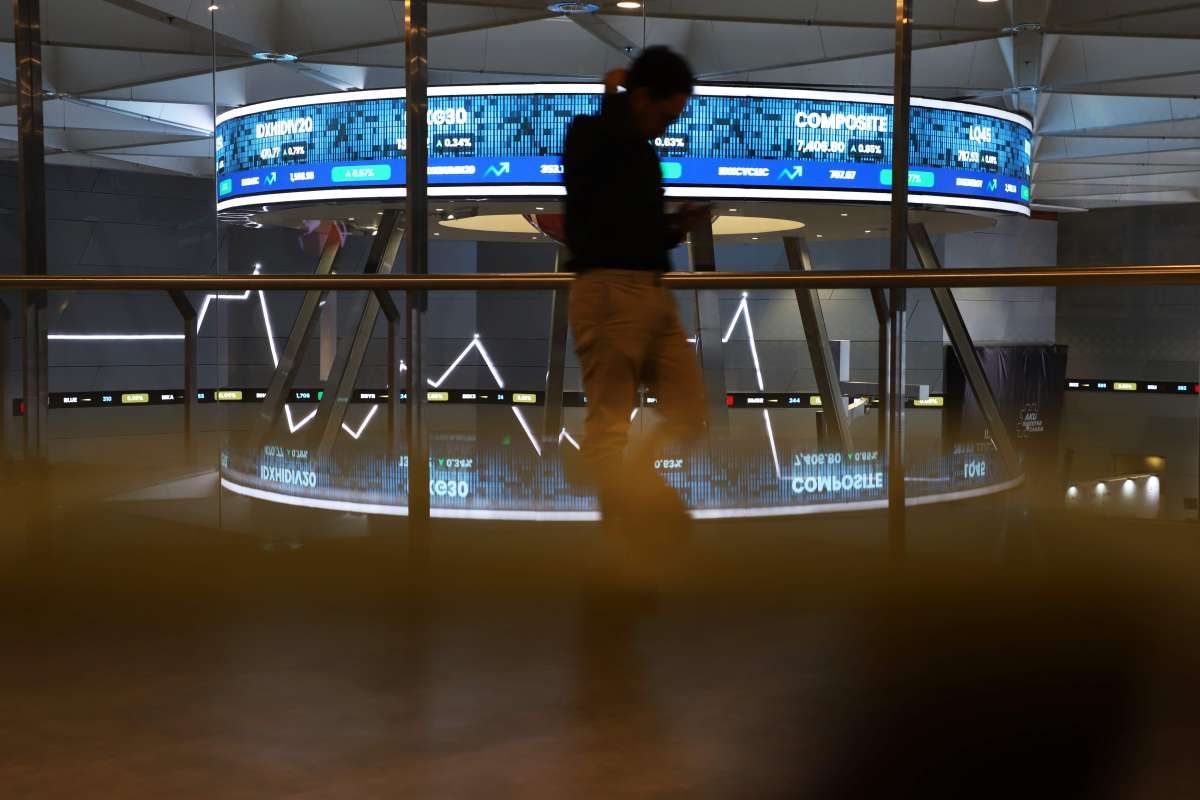 IHSG Menguat Tipis, Kembali Cetak Rekor Tahun Ini