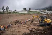 17 Orang Tewas Akibat Longsor di Bandung Barat, Tim SAR Terus Lakukan Pencarian
