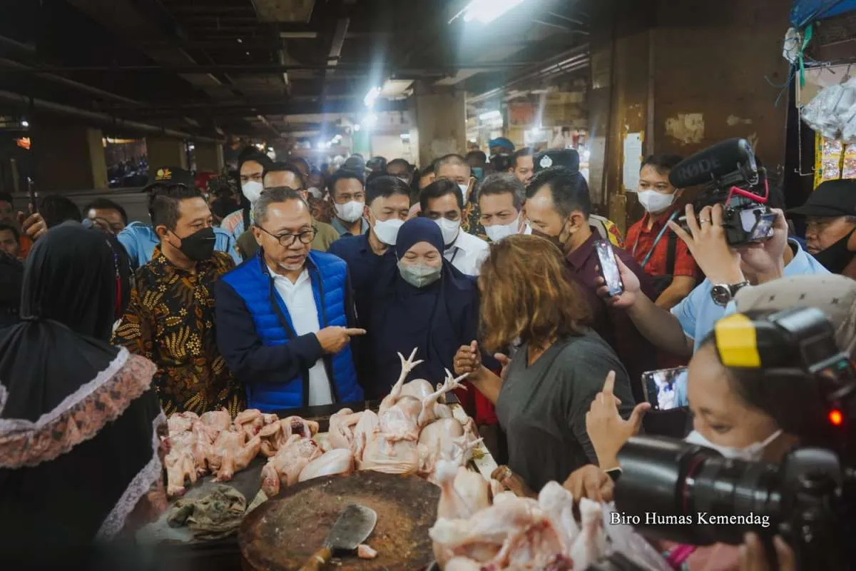 Mendag Zulkifli Hasan: Harga Bapok Cenderung Turun & Stok Migor Curah Berlebih