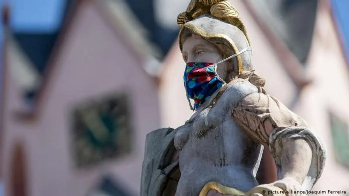 Ribuan orang di Berlin Jerman memprotes penerapan pembatasan akibat virus corona