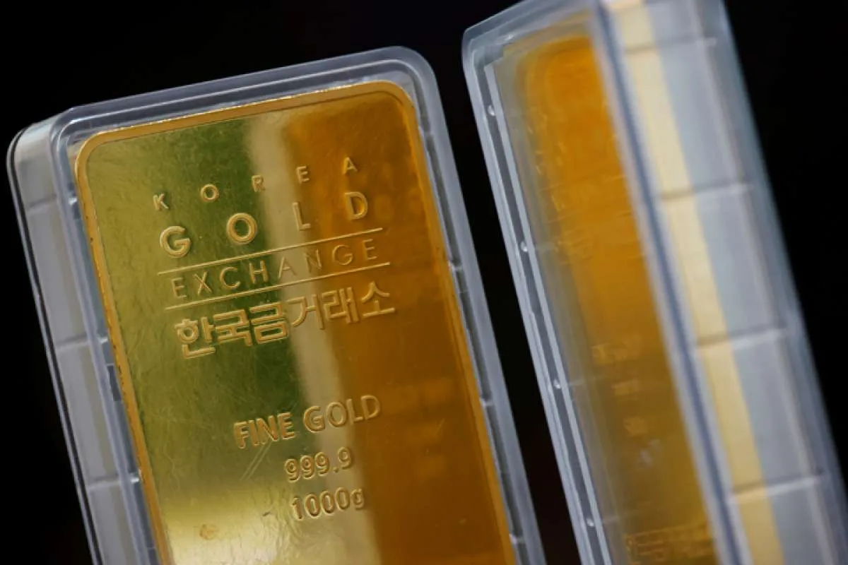 Harga emas terus turun ke US$ 1.893 per ons troi di pasar spot