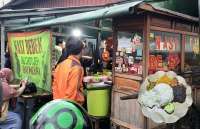 Nasi Bebek Ibu Chotijeh, Antrean Panjang di Pasar Baru Sejak 2016