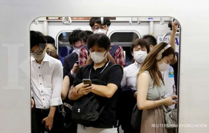 Tokyo declares coronavirus red alert as situation rather severe