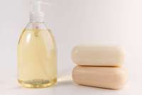 Jerawat Punggung Mereda Hanya dengan Formula Sabun Mandi Antibakteri Ini