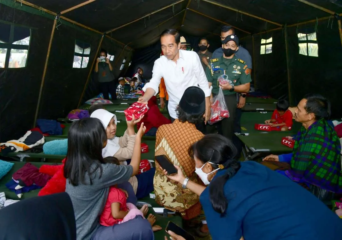 Pastikan Evakuasi Korban Gempa Berjalan Baik, Jokowi Kembali Kunjungi Cianjur