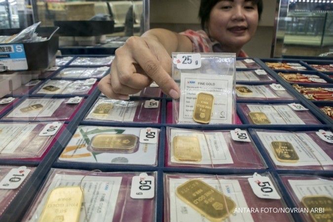 Harga emas Antam menanjak Rp 5.000, harga emas dunia kembali jatuh
