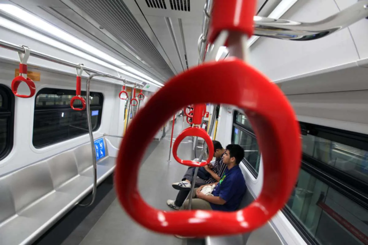 Update Jadwal Keberangkatan LRT Jabodebek Hari Ini (27/2) dan Tarif Tiketnya