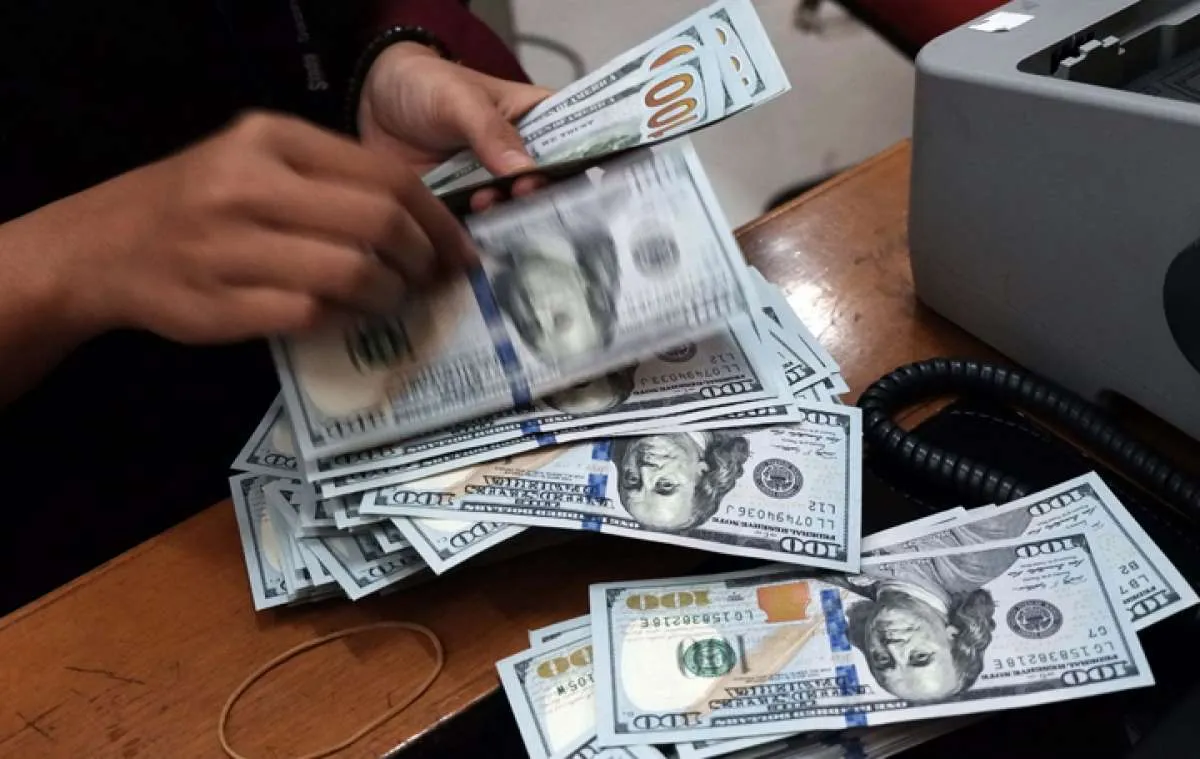 Jangan khawatir, pelemahan rupiah akibat penurunan suku bunga BI hanya sementara