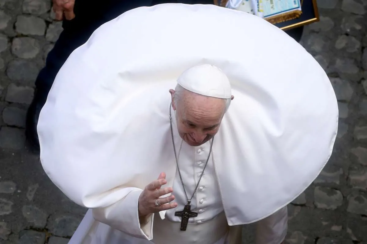 Paus Franciscus mengundurkan diri? 