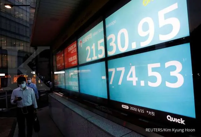 Record-breaking stocks take a breather, data weighs on dollar