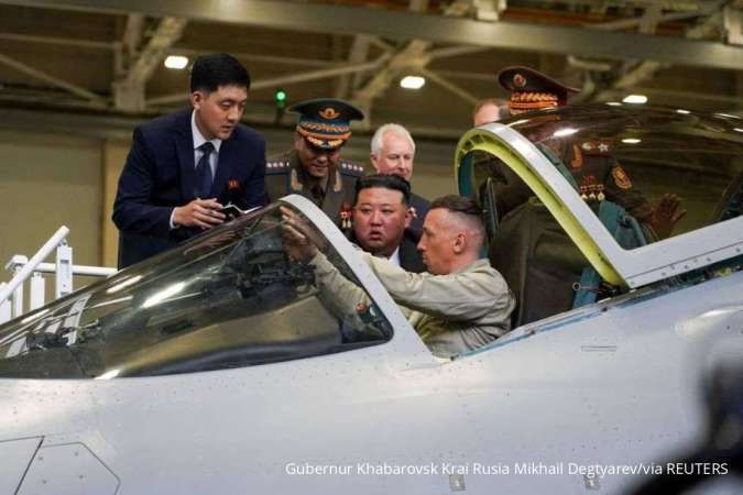 Kim Jong Un Kunjungi Pabrik Penerbangan Militer di Rusia
