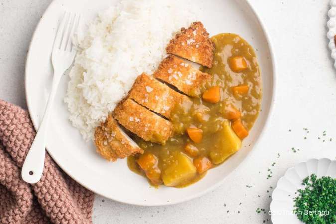 Resep Chicken Katsu Saus Kari Simple, Menu Inspirasi Sarapan ala Jepang yang Nagih